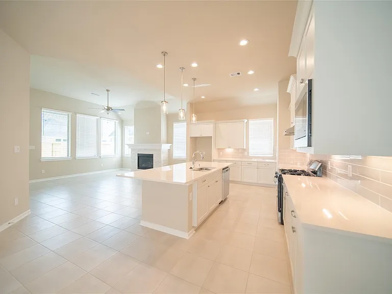 6007 Painted Plains Ln — Photo 6