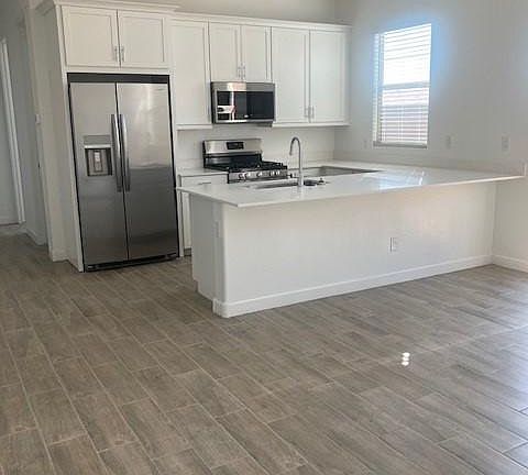 4th image of 32653 Woodside Dr