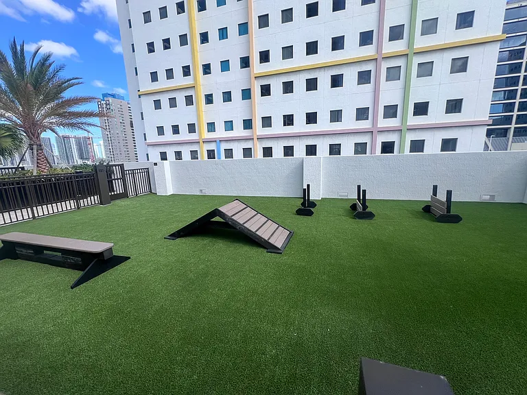 1100 N Miami Ave #C — Photo 24