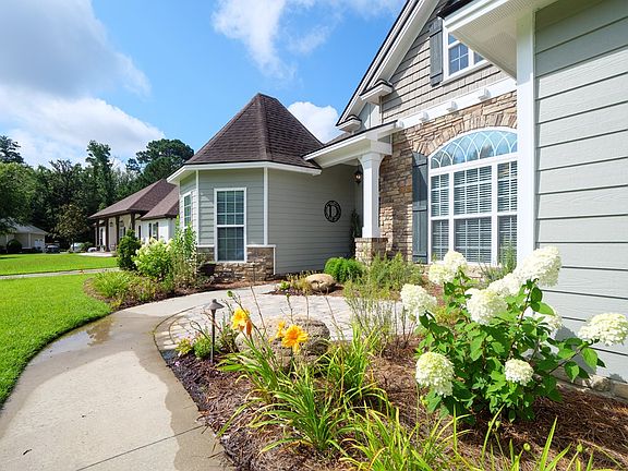 3rd image of 4504 Mahan Dr