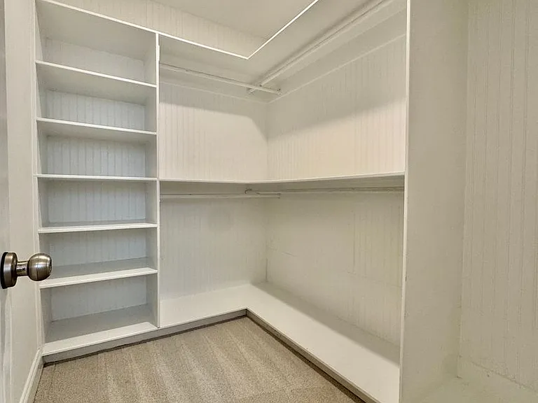 900 Vintage Green Ln #104 — Photo 16