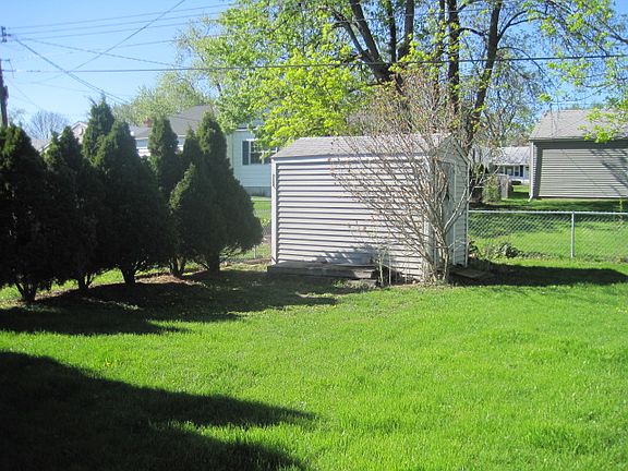 5th image of 1015 E Tripp Ave