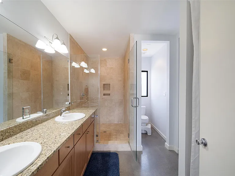 2525 S Lamar Blvd #304 — Photo 14