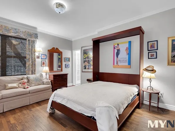 160 East 91st Street image 1 of 5