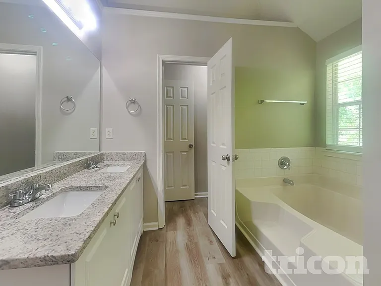 222 Southwind Ln — Photo 9