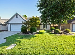2121 E Cromwell Ave, Fresno, CA