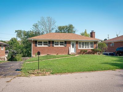 9628 Greenview Dr, Saint Louis, MO, 63126