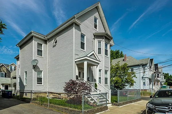 79 Flint St #2 — Photo 18
