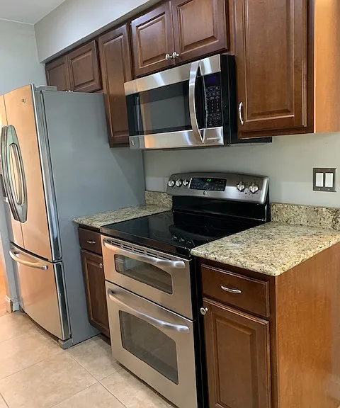 32237 Southfield Rd — Photo 9