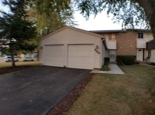 522 Jill Ln, Bolingbrook, IL 60440