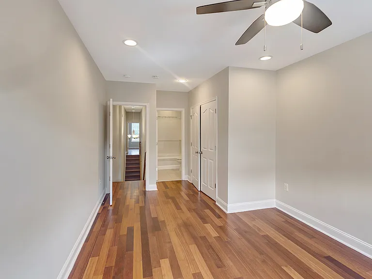 1129 Washington Blvd — Photo 7