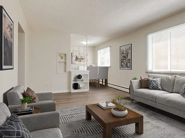 8115 123rd Ave NW #9, Edmonton, AB T5B 1B4