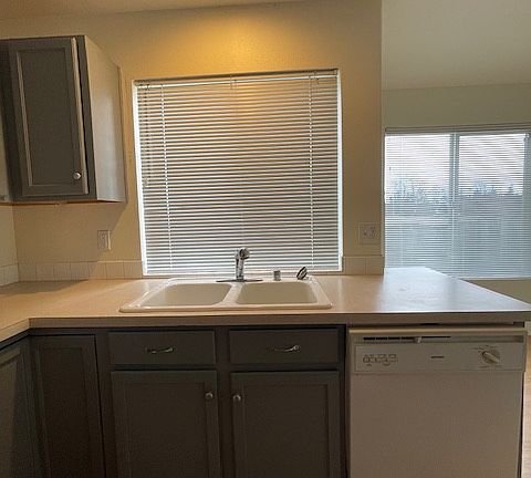4th image of 16406 Cascadian Ave SE