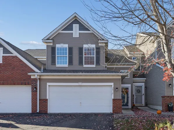 2814 Spy Glass Dr, Chaska, MN 55318