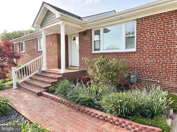 7511 Mendota Pl, Springfield, VA 22150