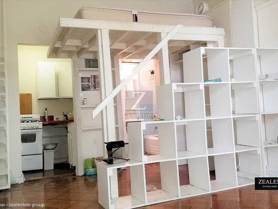 1st image of 395 Washington Ave APT 4