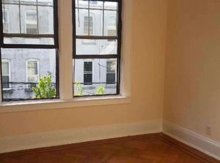 32-62 46th St #2R, Astoria, NY 11103
