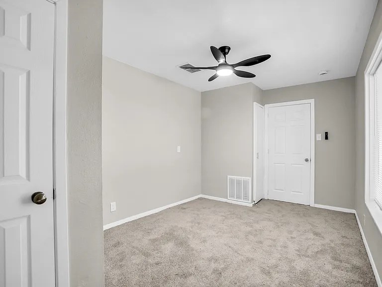 125 Vandenburg Dr #101 — Photo 9