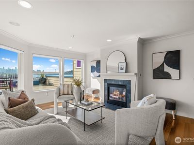 3919 Latona Avenue NE #305, Seattle, WA, 98105