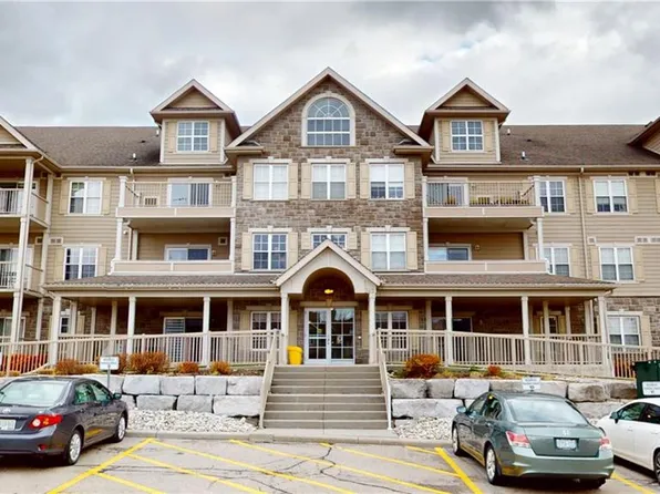 345 Fisher Mills Rd #103, Cambridge, ON N3C 0E5