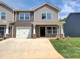 46 Virginia Commons Dr, Arden, NC 28704