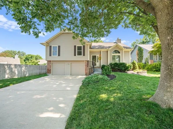 22201 W 64th Ter, Shawnee, KS 66226