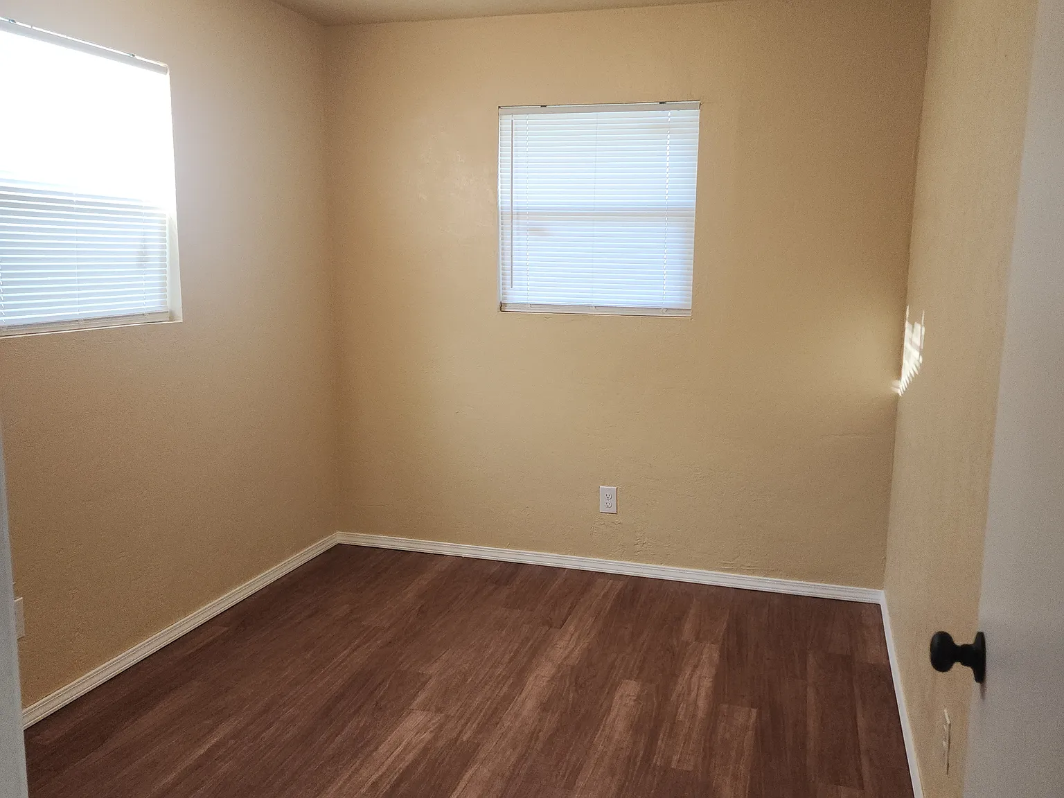 2 bed, 1062 sqft, $1,050 — Photo 2