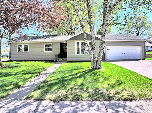 405 W 13th St, Kaukauna, WI 54130