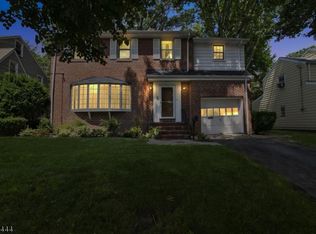 44 Ferncliff Rd, Bloomfield, NJ 07003