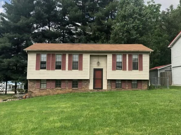 2332 Crown Cir, Morristown, TN 37814