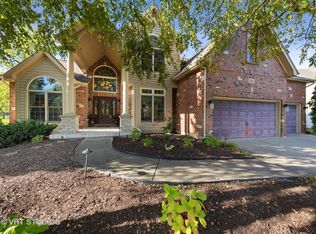 2847 Lobelia Cir, Naperville, IL 60564