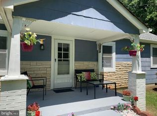 406 Roundabout Rd, Newtown, VA 23126