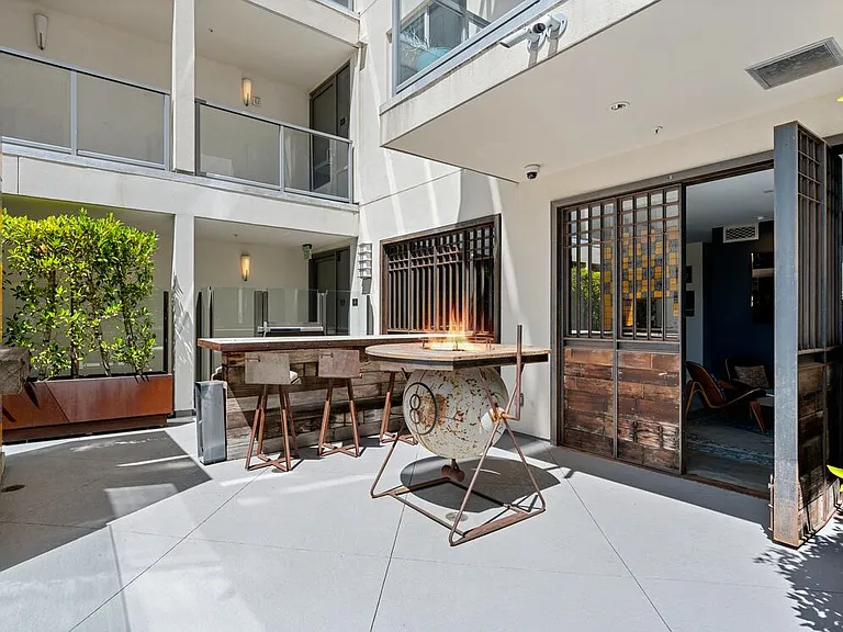Resident lounge with outdoor area