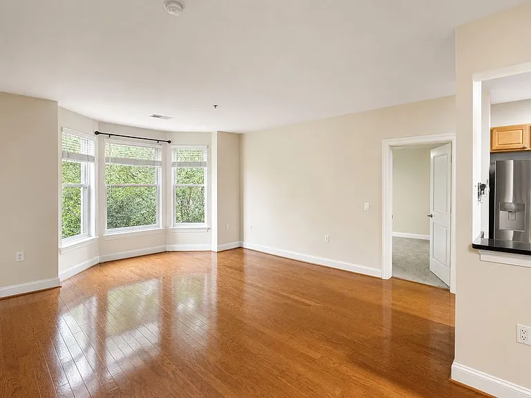 38 Maryland Ave #335 — Photo 13