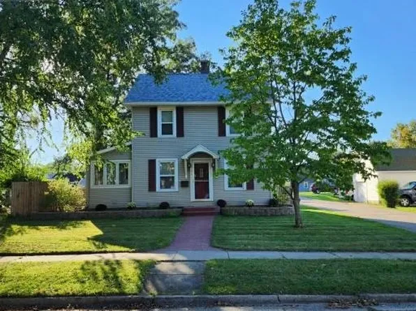 71 Rankin St, Fort Atkinson, WI 53538