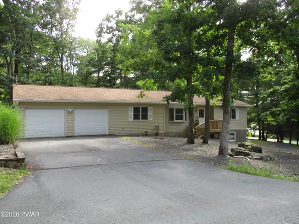124 Claudine Ln, Dingmans Ferry, PA 18328