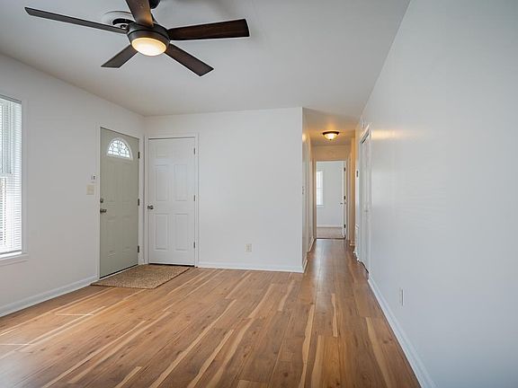3rd image of 517 Corum Dr