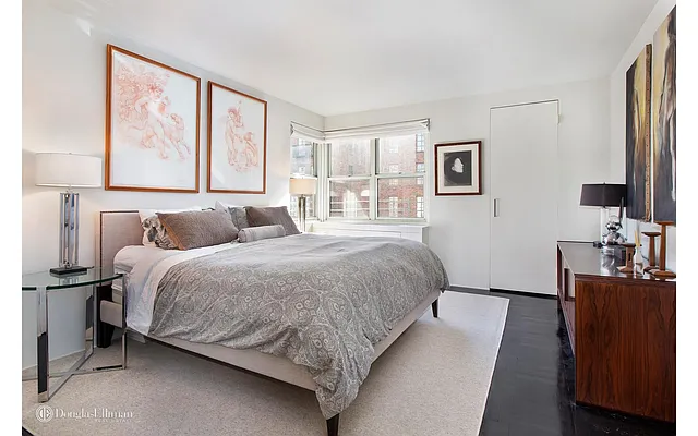 Sold by Douglas Elliman | media 19