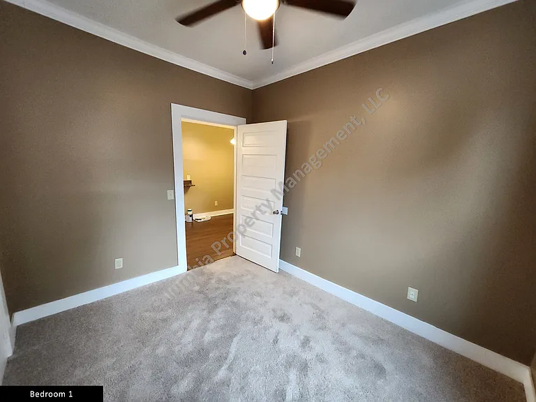 1907 Henderson St — Photo 6