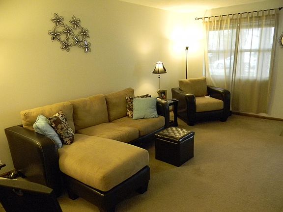 2nd image of 403 S Vicksburg St APT C