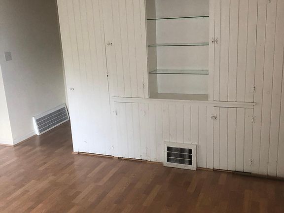 3rd image of 1138 Cleveland Heights Blvd