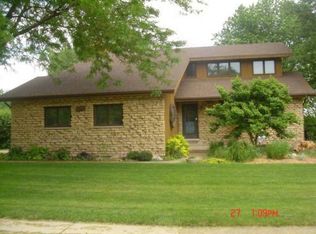 224 San Carlos Rd, Minooka, IL 60447