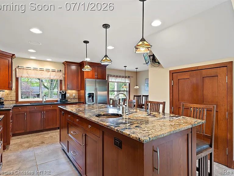1760 Cedar Hill Dr — Photo 11