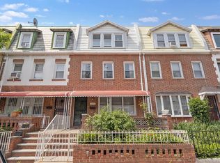 21-42 24th St, Astoria, NY 11105