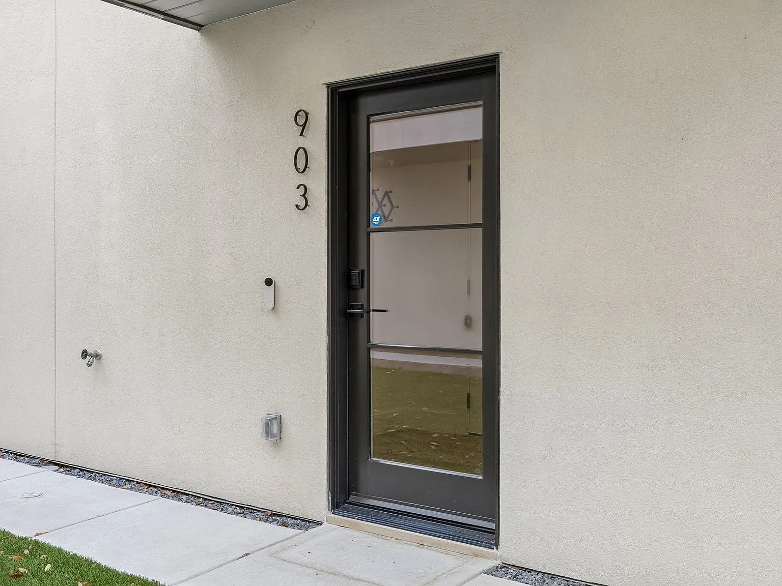 2 bed, 2.5 bath, 1288 sqft, $3,200 — Photo 3