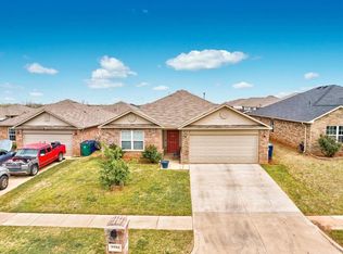 9504 Linus Dr, Moore, OK 73160