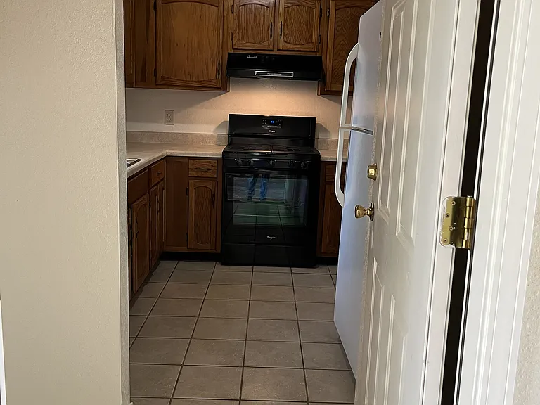 14466 S Oak Ct — Photo 6