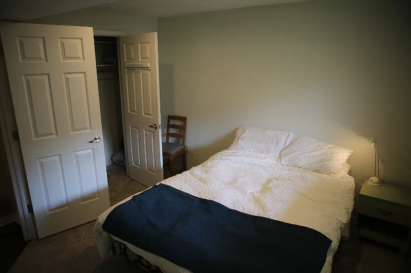 1 bed, 1000 sqft, $1,900 — Photo 3