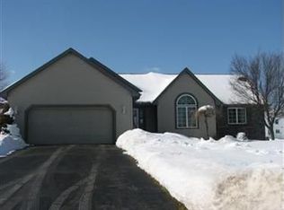 2767 Spring Meadow Cir, Youngstown, OH 44515