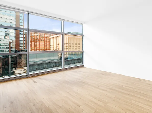 447 West 18th Street image 6 of 16